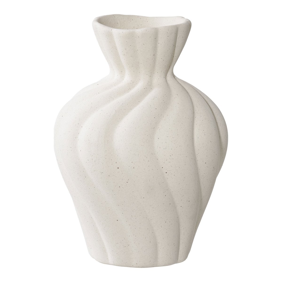 Evara duo vases with dried stems on shelf