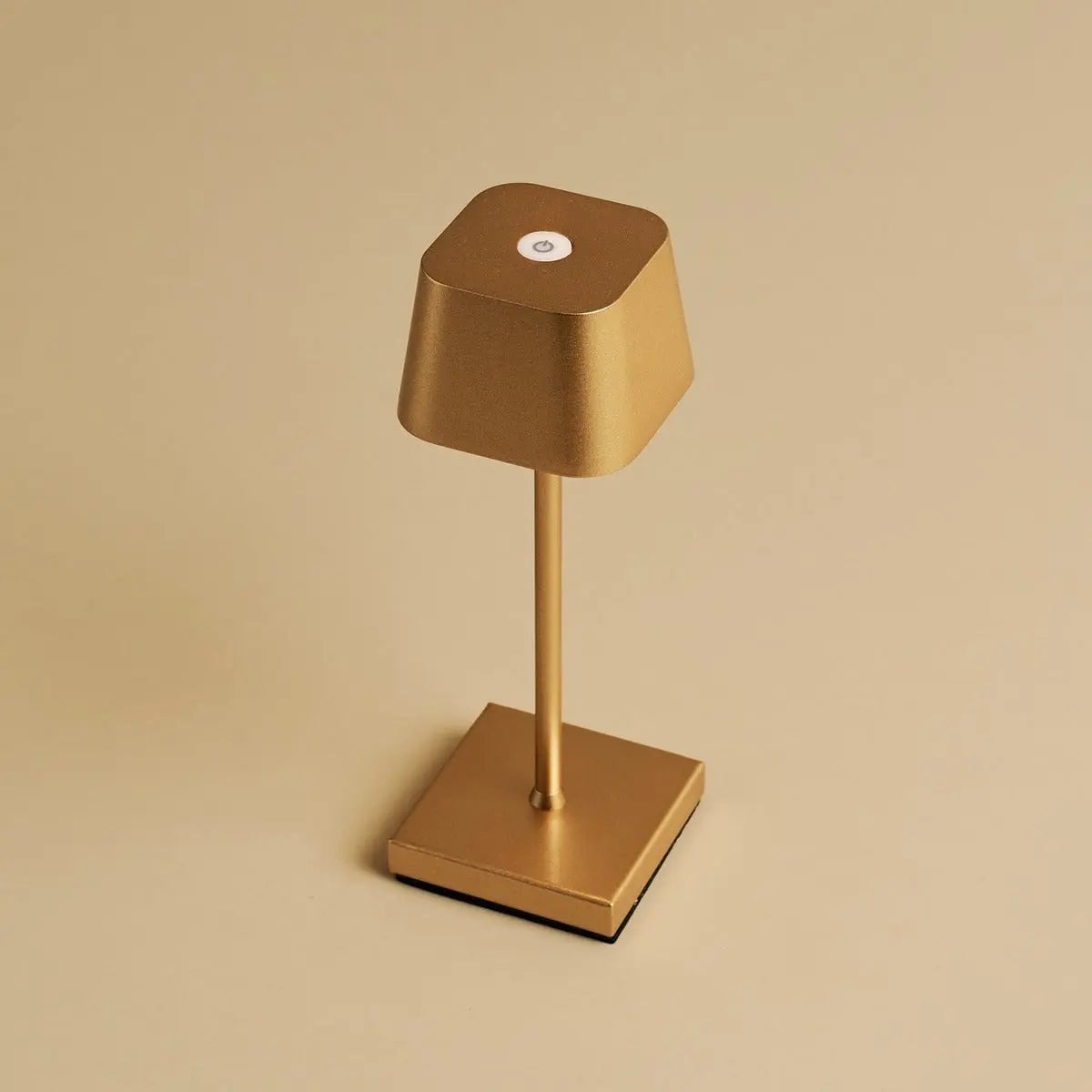 Sarphati cordless lamp docked on dwelly charging station