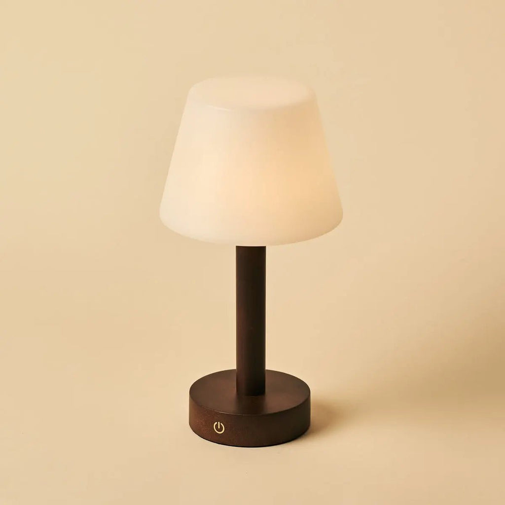 Zoe rechargeable lamp touch-dim close-up