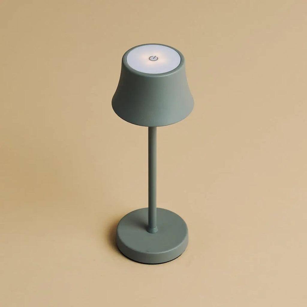 De Pijp mouse grey portable lamp lifestyle kitchen setting
