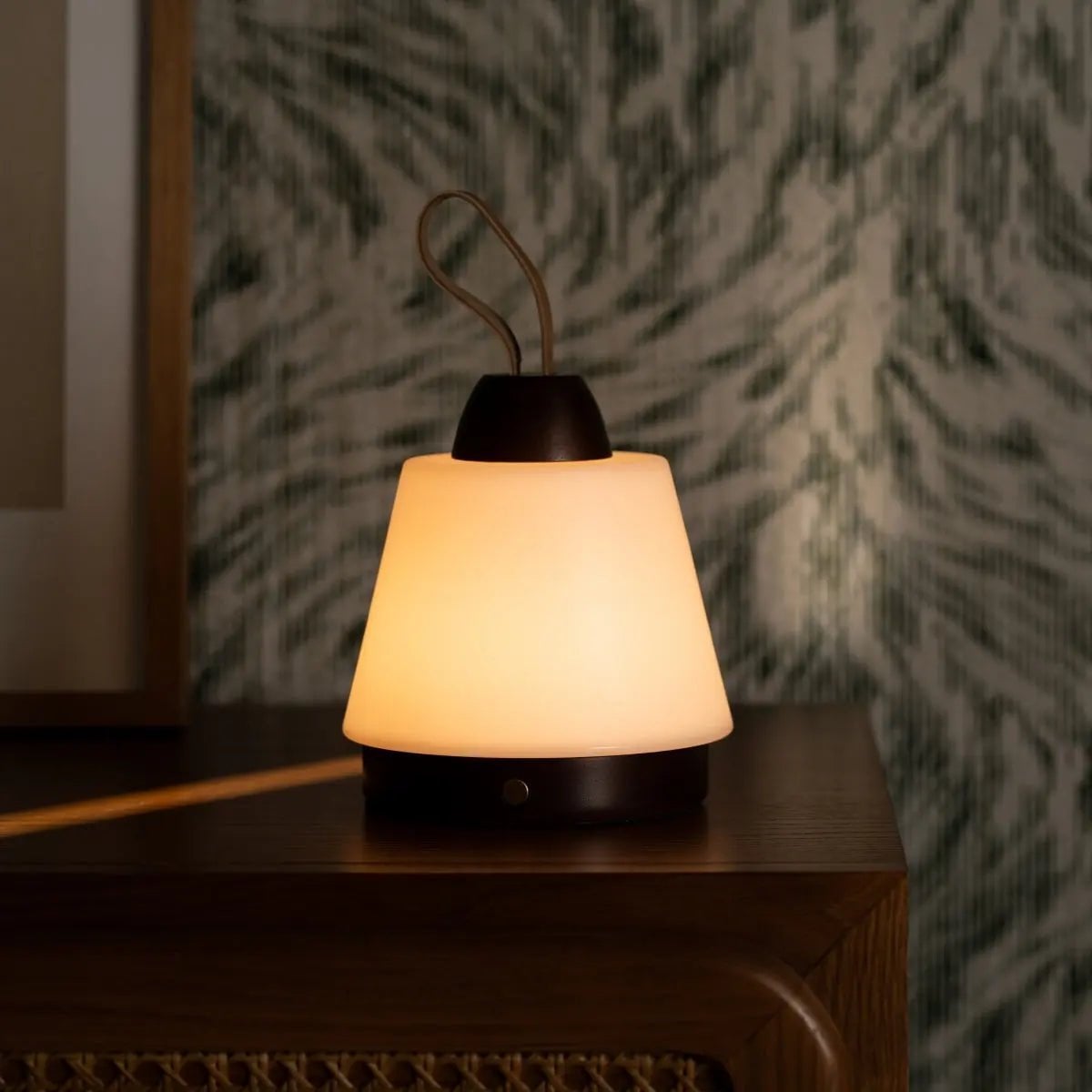 Liv cordless lamp full product view on white background