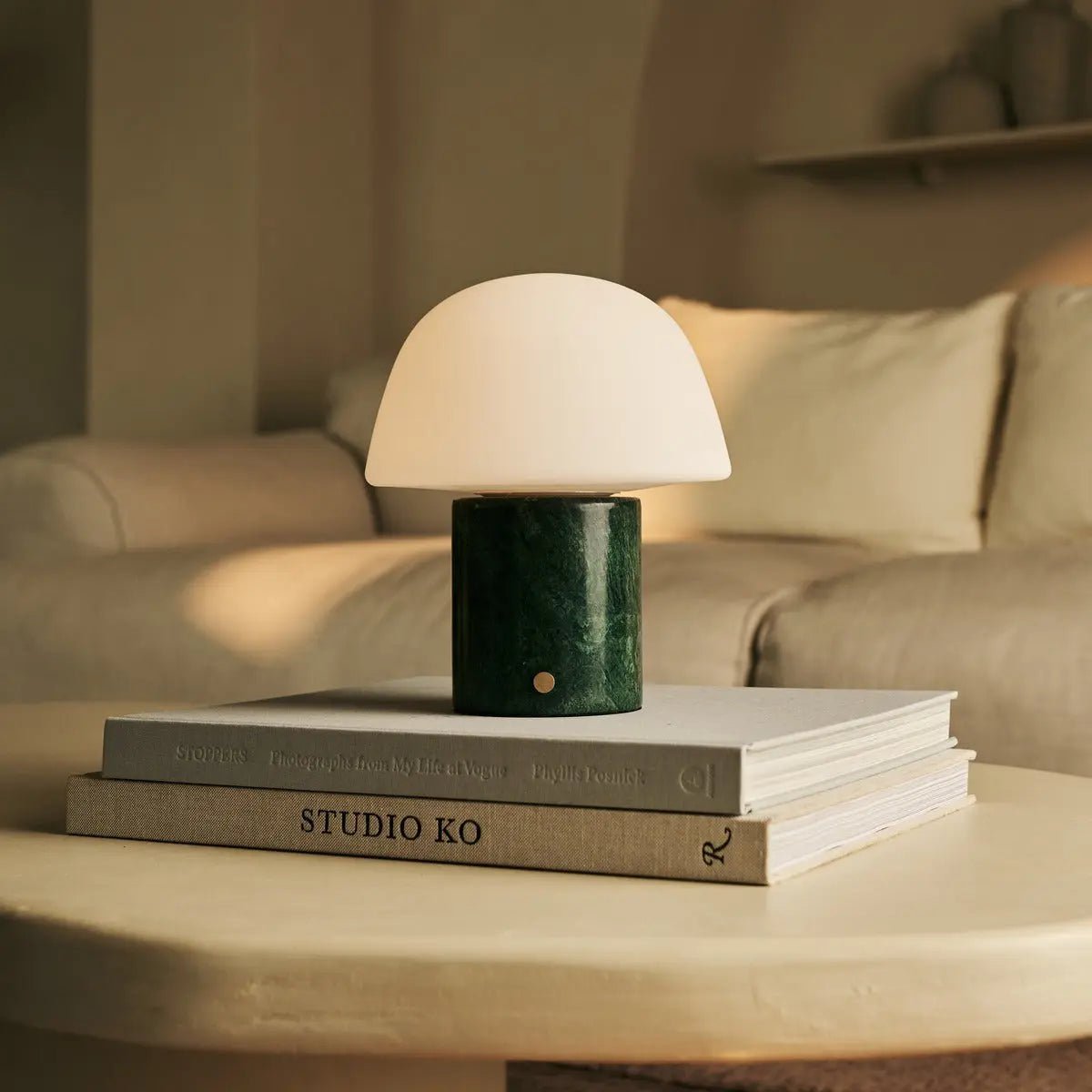 Maes marble modular glass shade twist mechanism detail