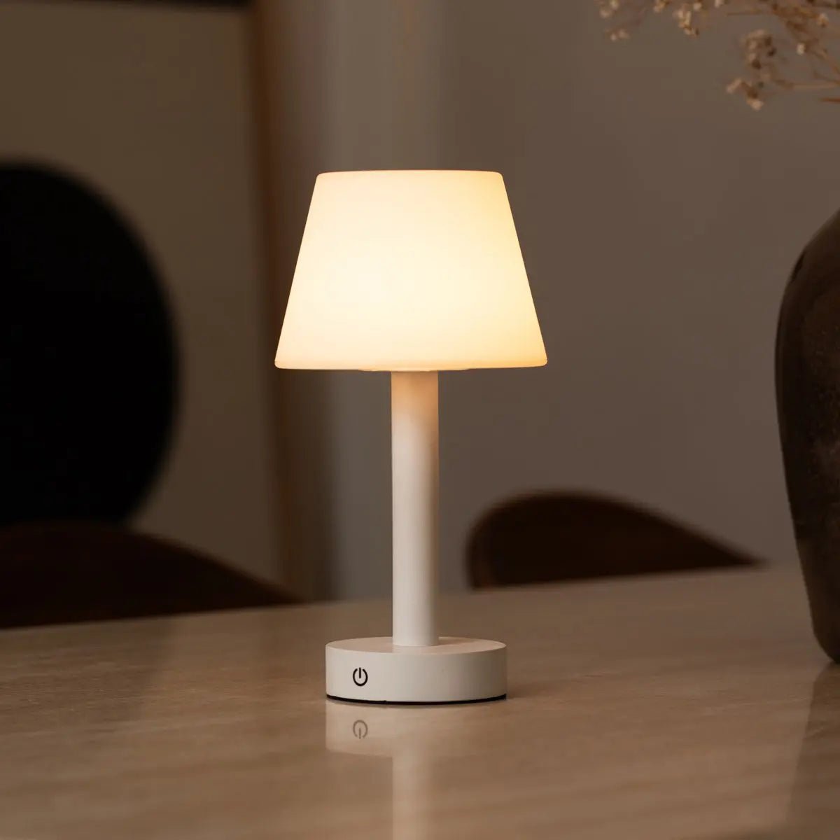 Zoe cordless lamp side view showing white rubberwood base