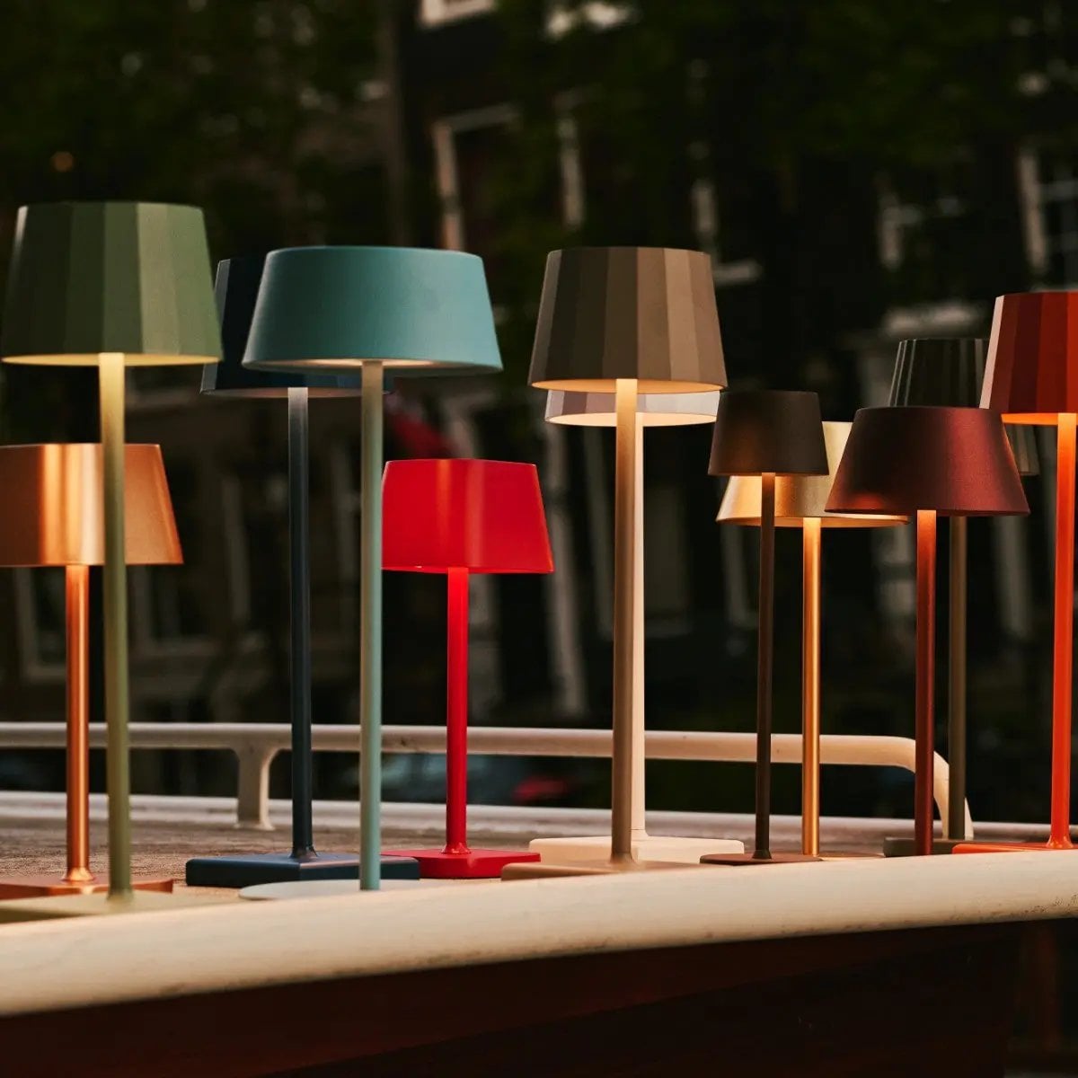 Sarphati gold lamp low brightness candlelight mode