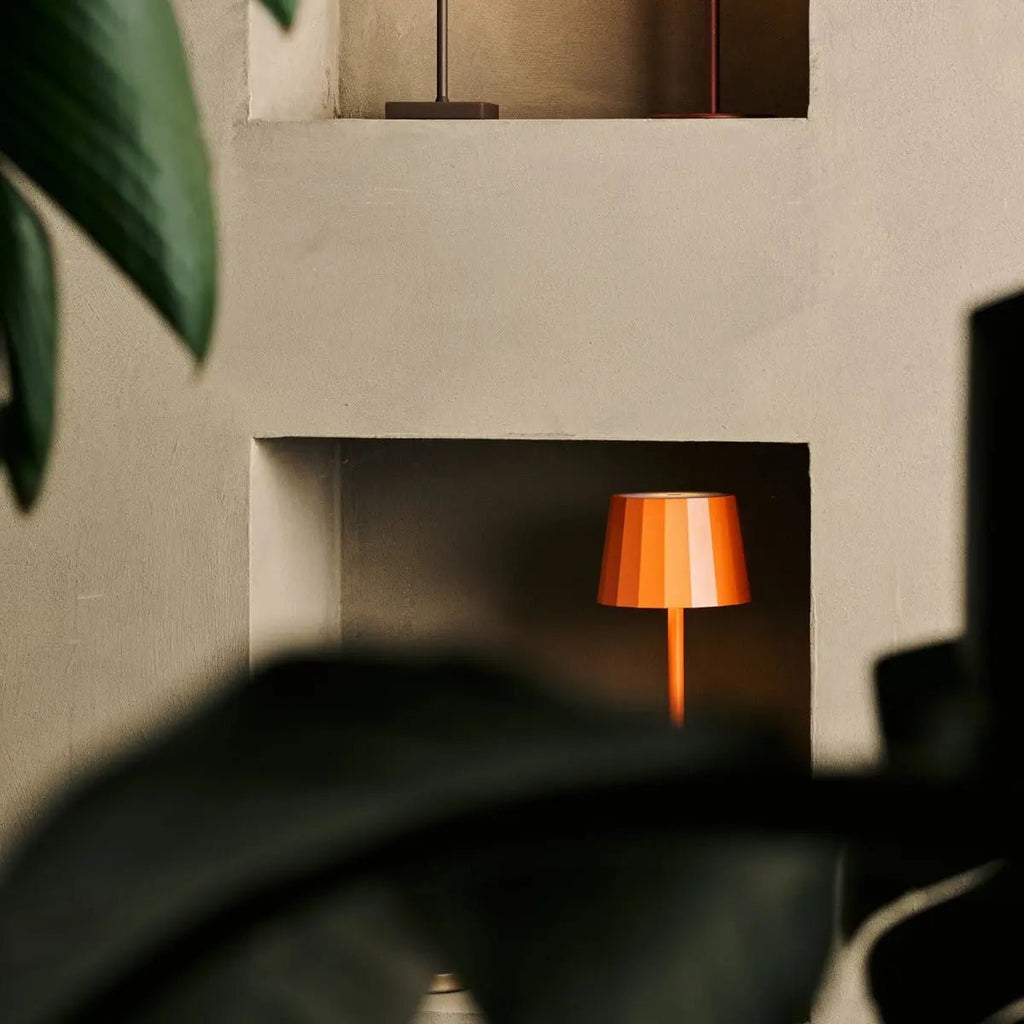 Wouter cordless lamp overhead view cylindrical silhouette