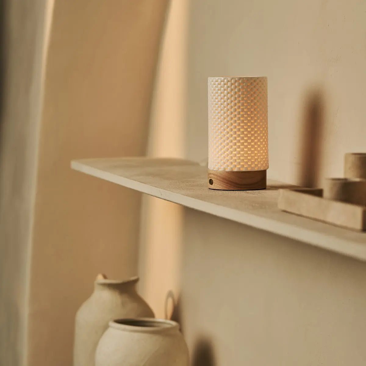 Luna cordless lamp 5000 mAh battery detail
