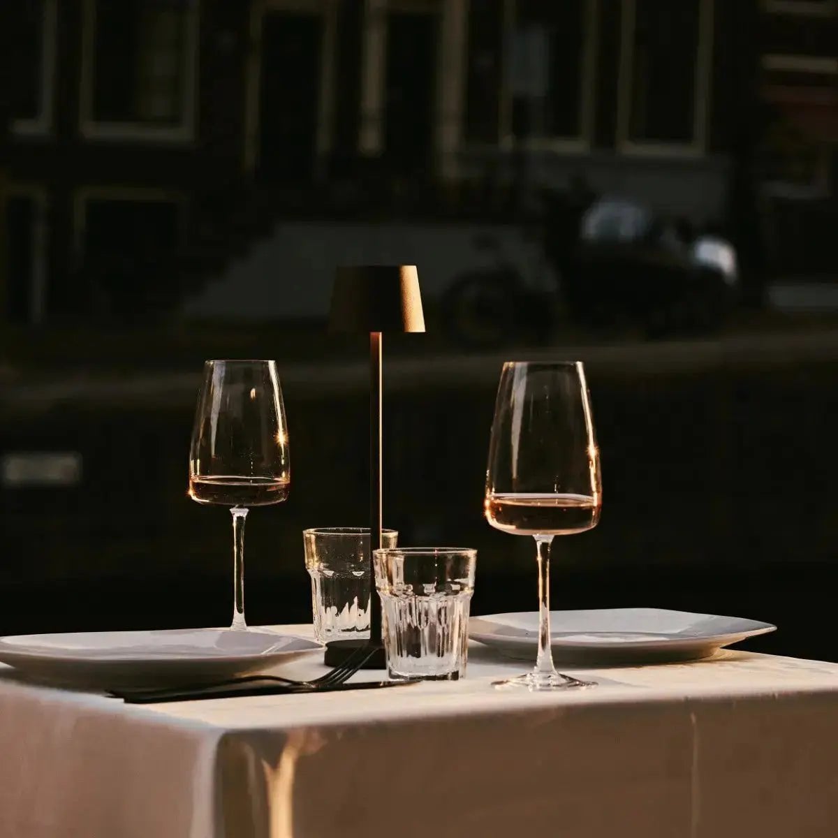 Vondel lamp showing three light modes comparison