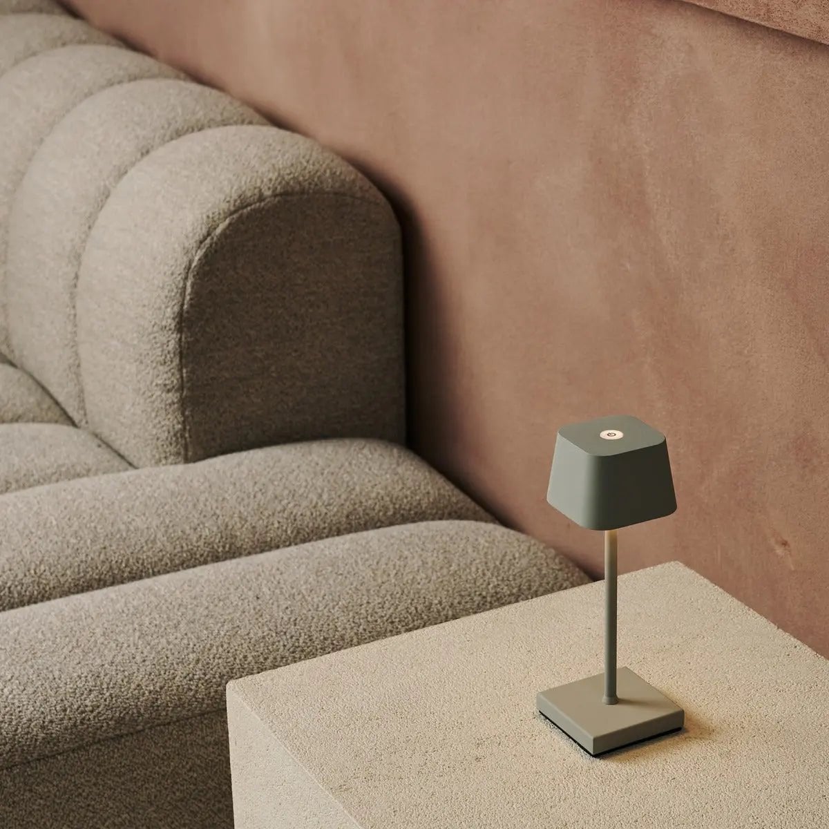Sarphati rechargeable lamp on dining table with warm candlelight mode