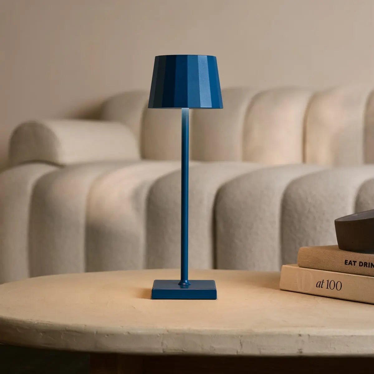 Wouter lamp ambient warm light mode on dining table