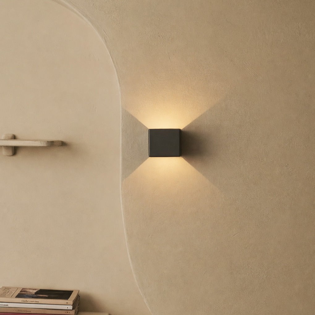 Tess wall light remote control and 20 light modes detail
