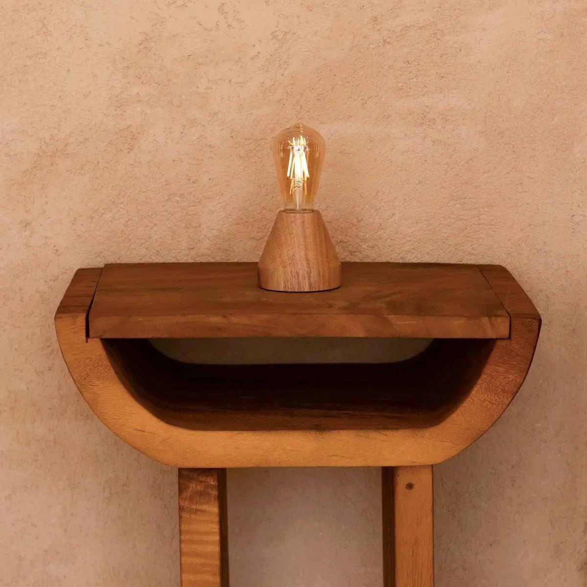 Zavi rechargeable lamp touch-dim close-up