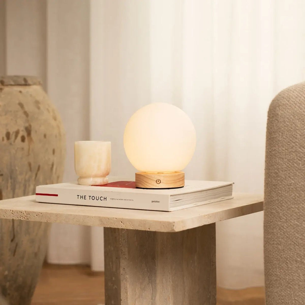 Flore cordless lamp detail of glass shade and base