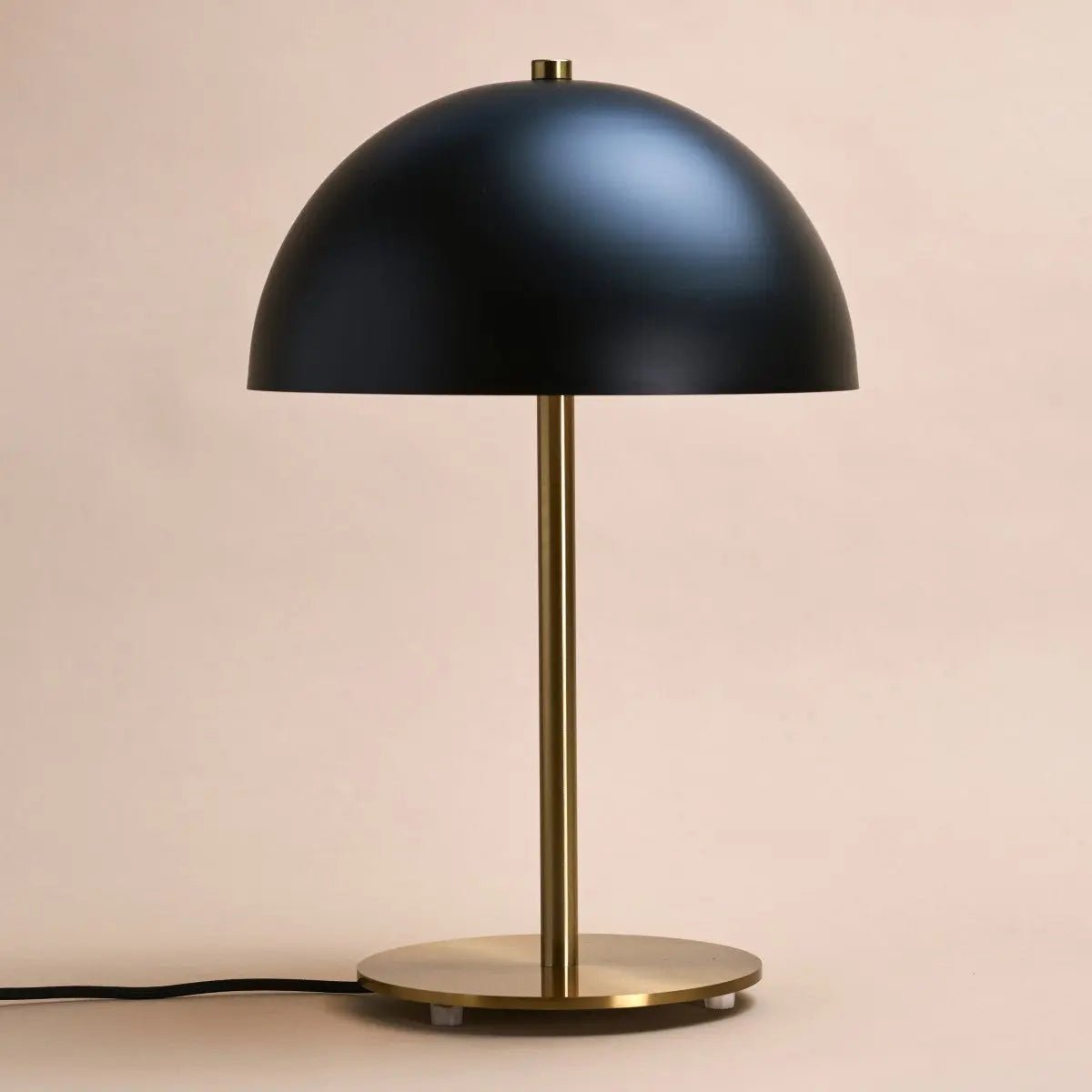 Lola gold lamp detail of 2m cord and anti-slip base