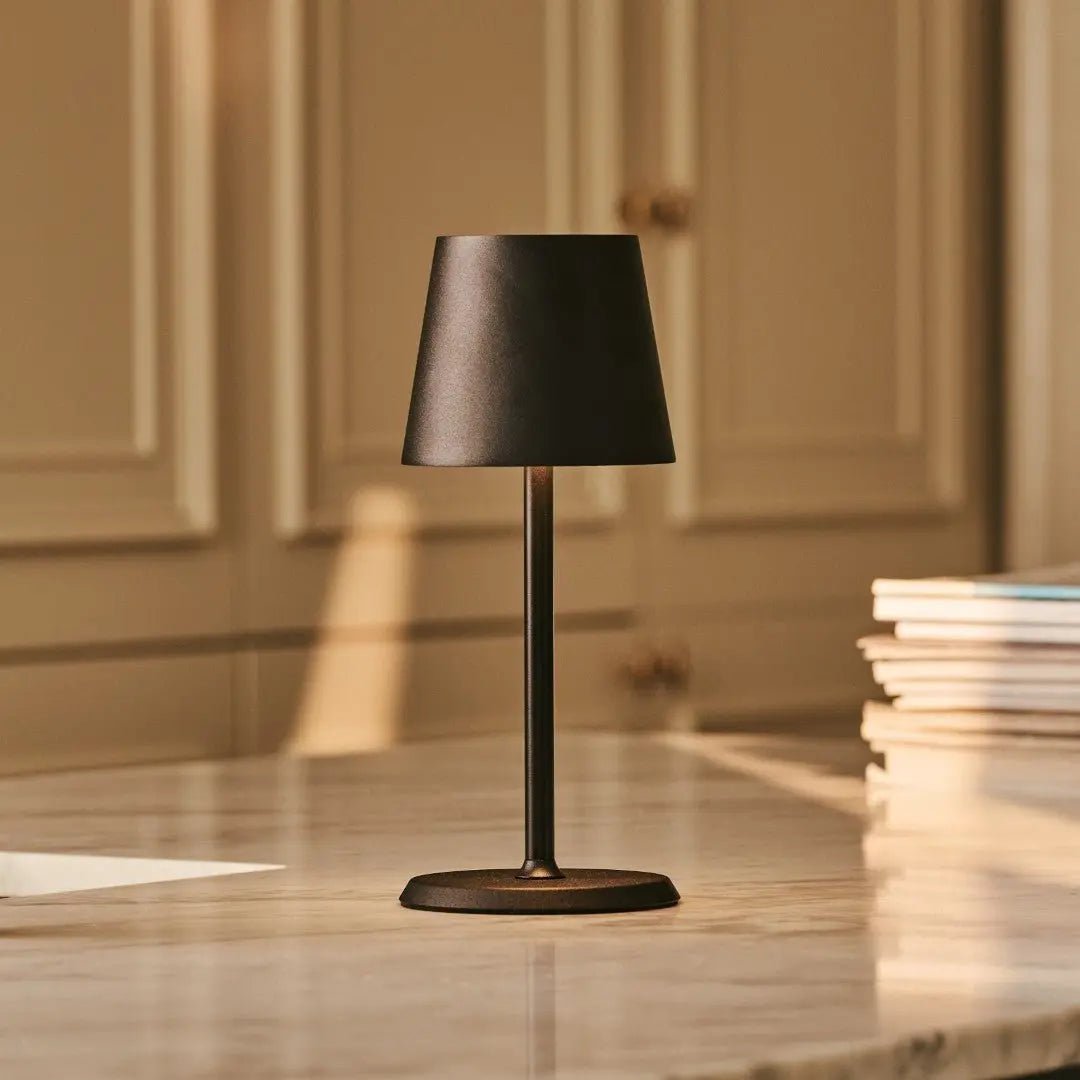 Luca cordless lamp detail of matte black metal finish