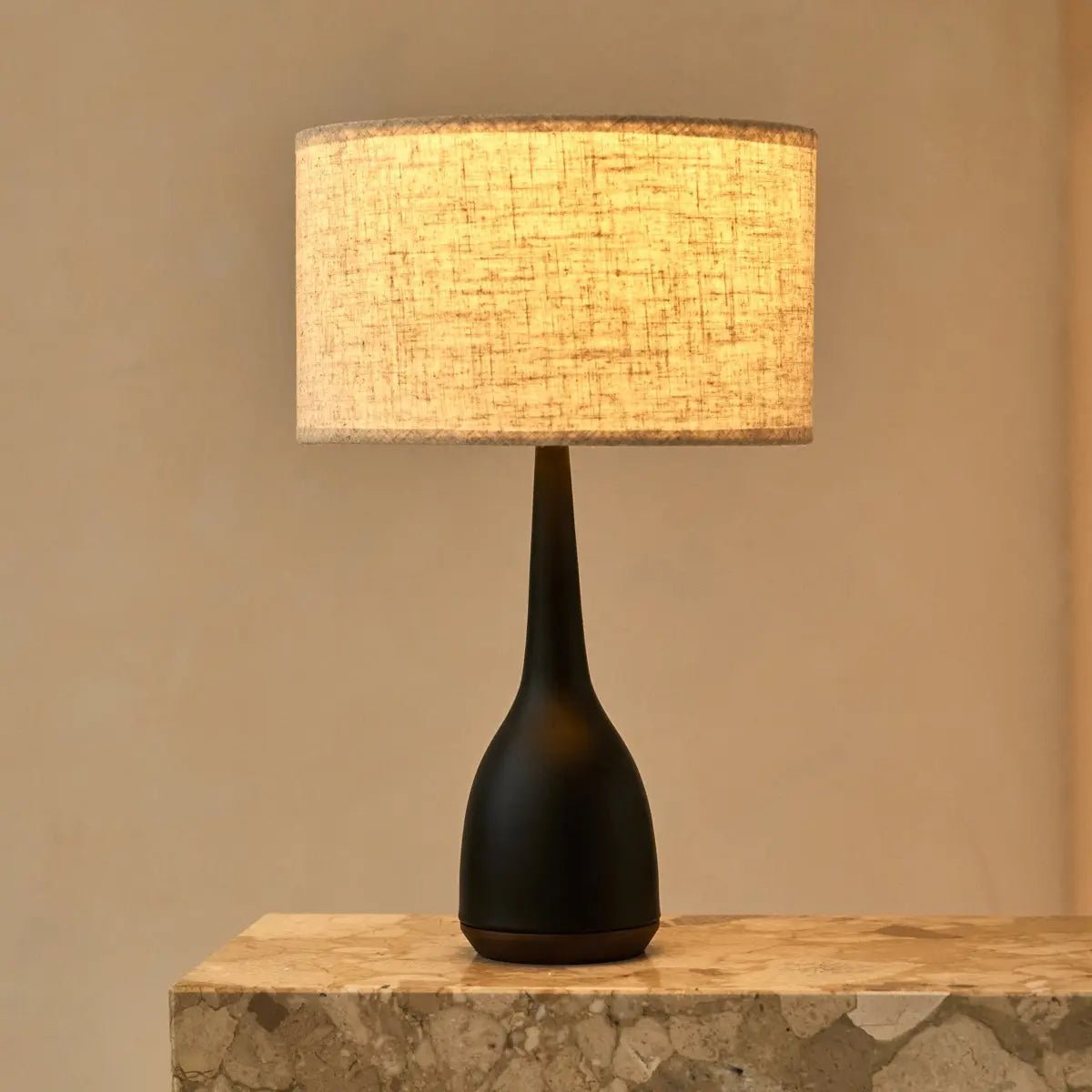 Navo table lamp detail of linen-mix covered cord