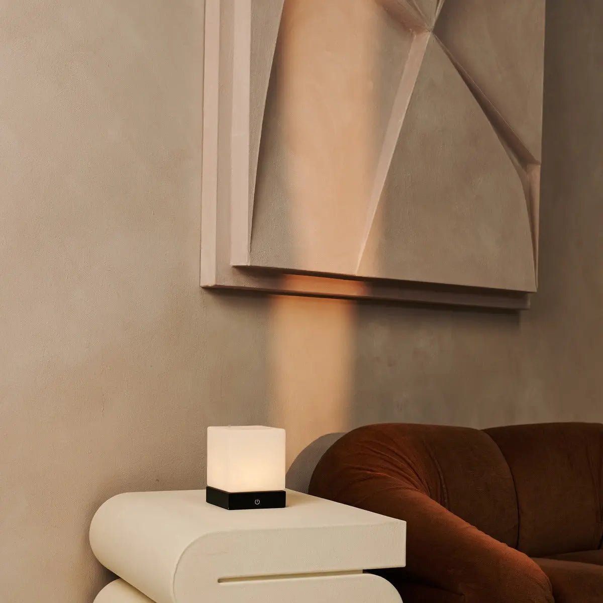 Yce Mini cordless lamp detail of black wood and glass shade
