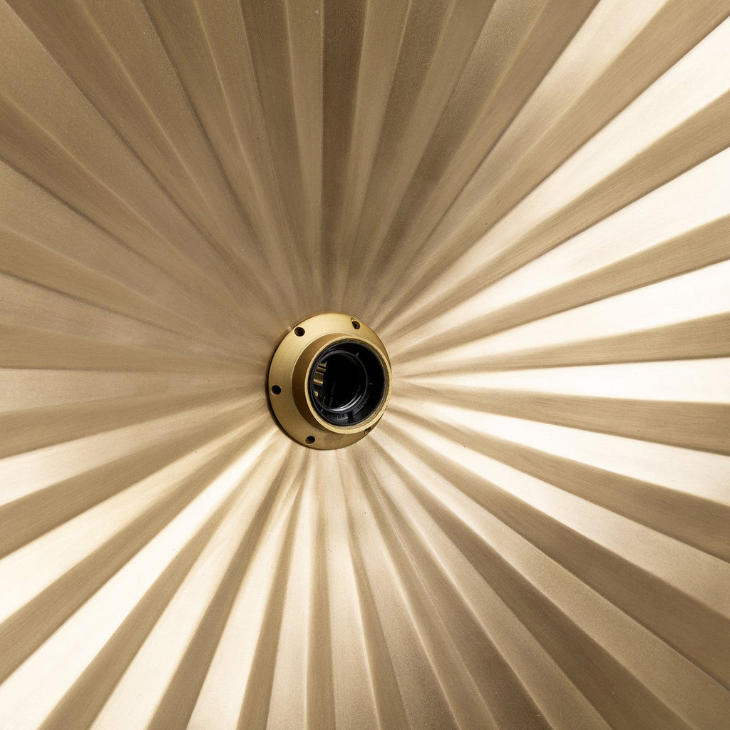 Tsijn Brass Pleated Iron Wall Lamp