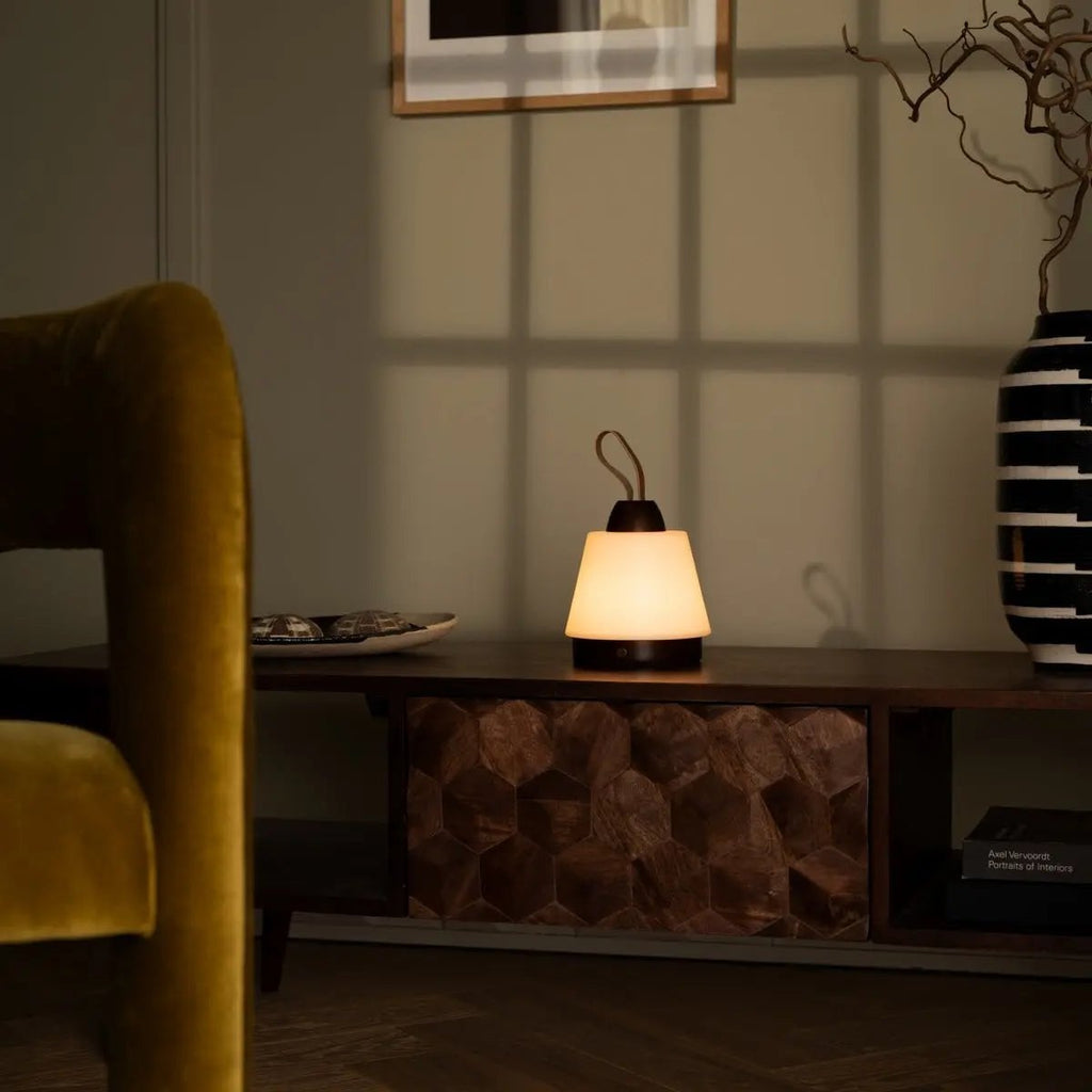 Liv leather detail lamp 3 light modes detail