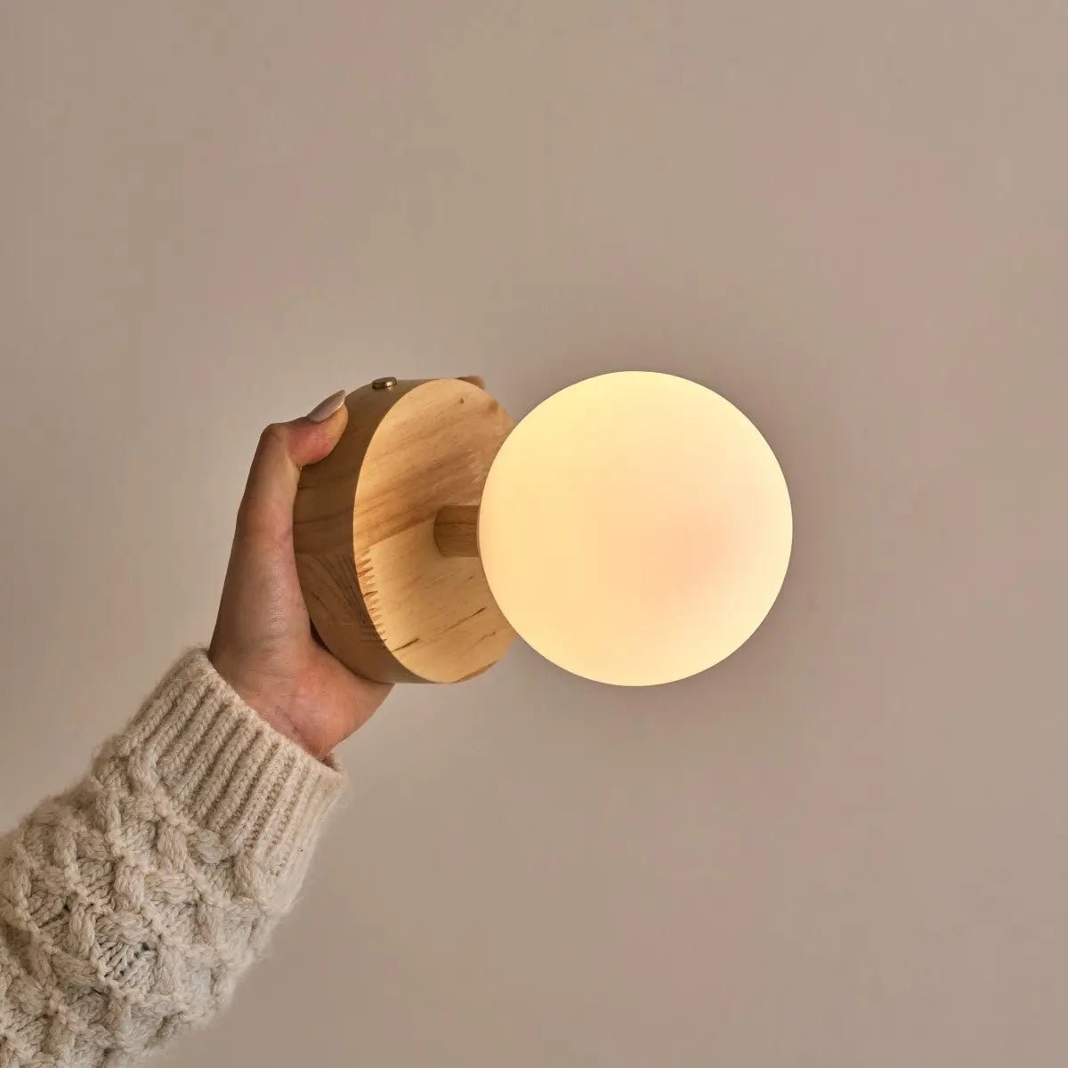 Richella cordless lamp touch-dim function close-up