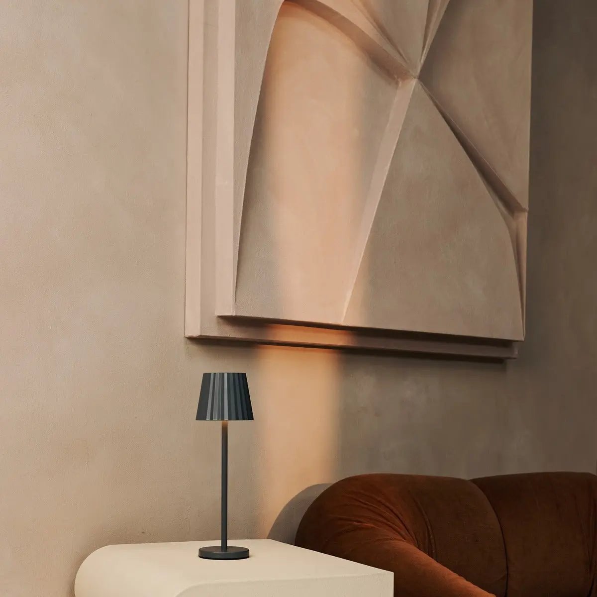 Maya rechargeable table lamp candlelight mode warm glow