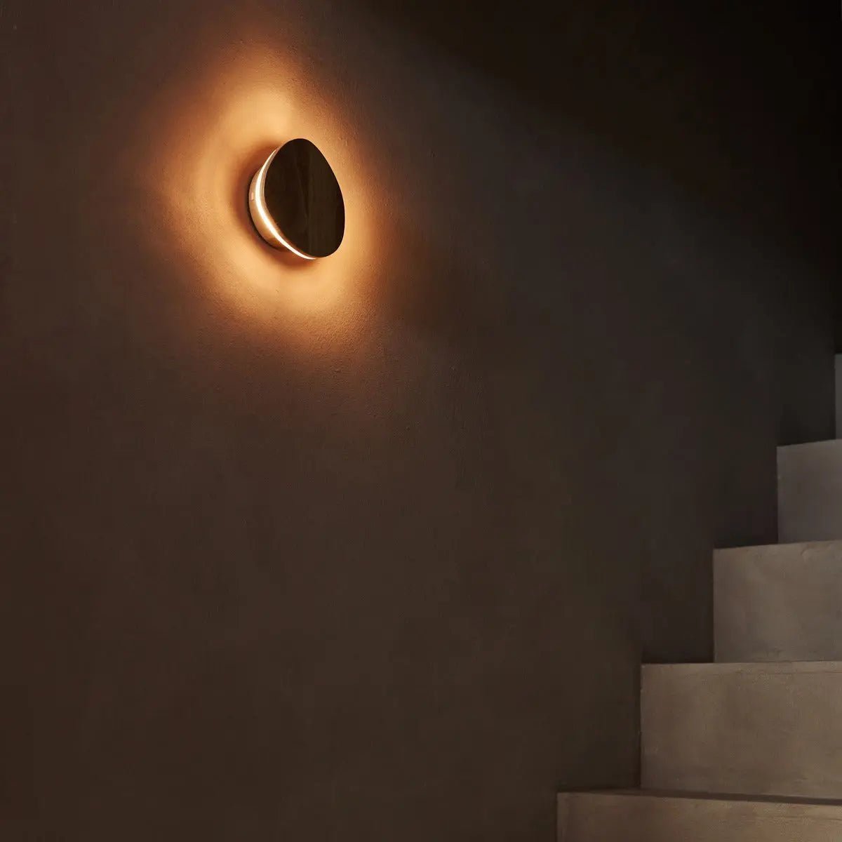 Auralis light brown wood rechargeable cordless wall lamp mounted