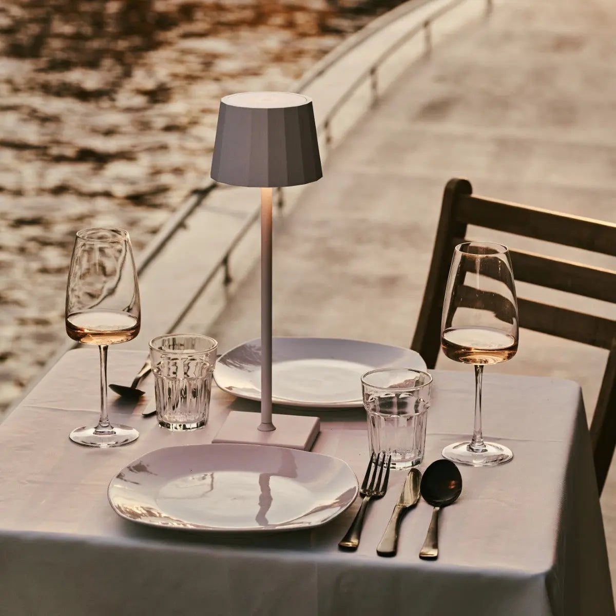 Sael rechargeable lamp warm ambient glow on bedside table