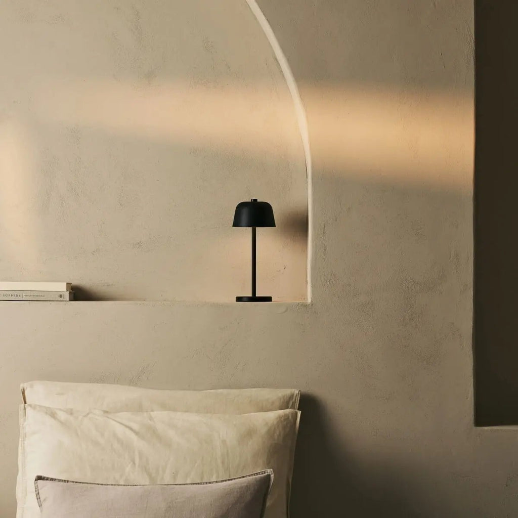 Anton rechargeable lamp touch-dim function close-up