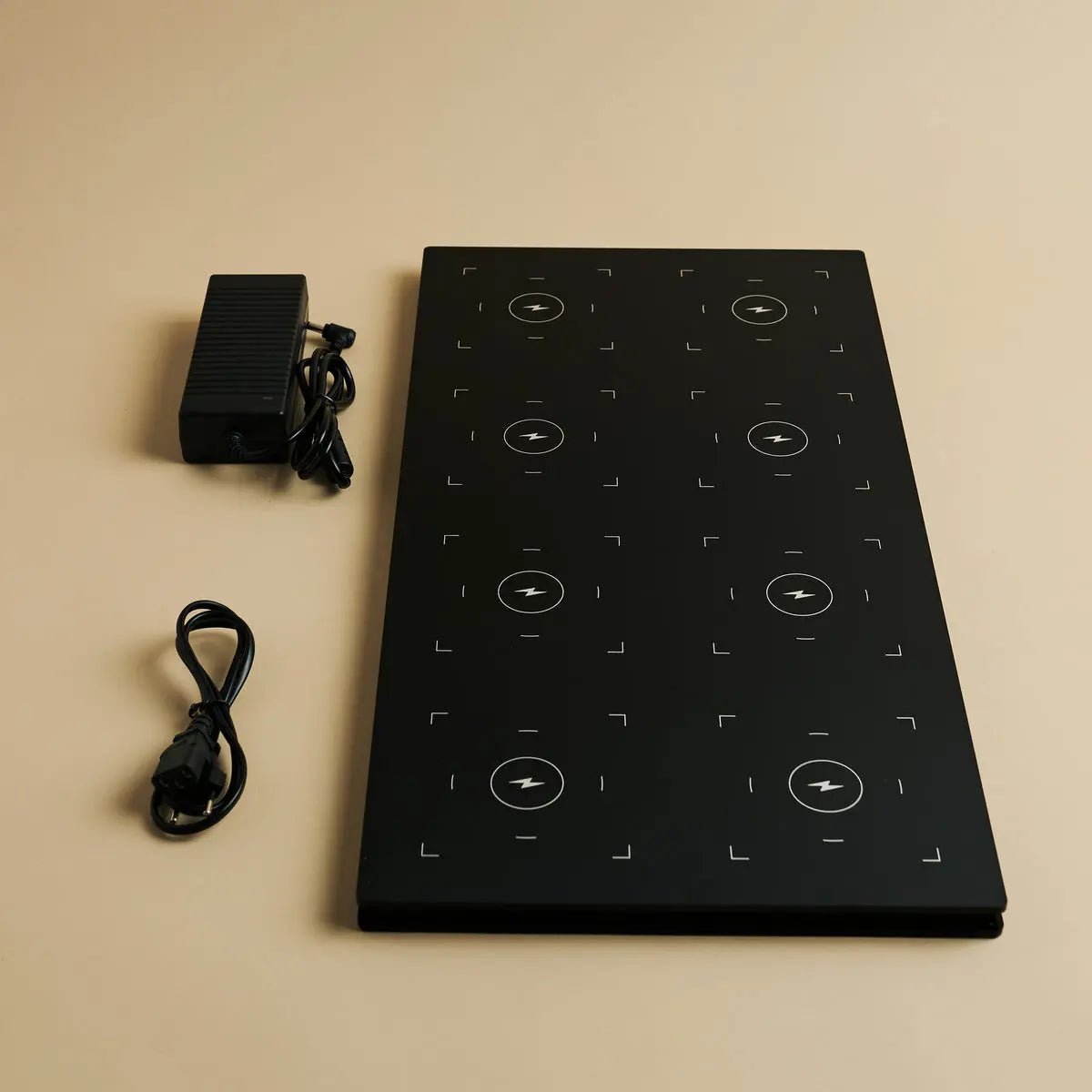 Vondel mouse grey lamp glowing on restaurant table