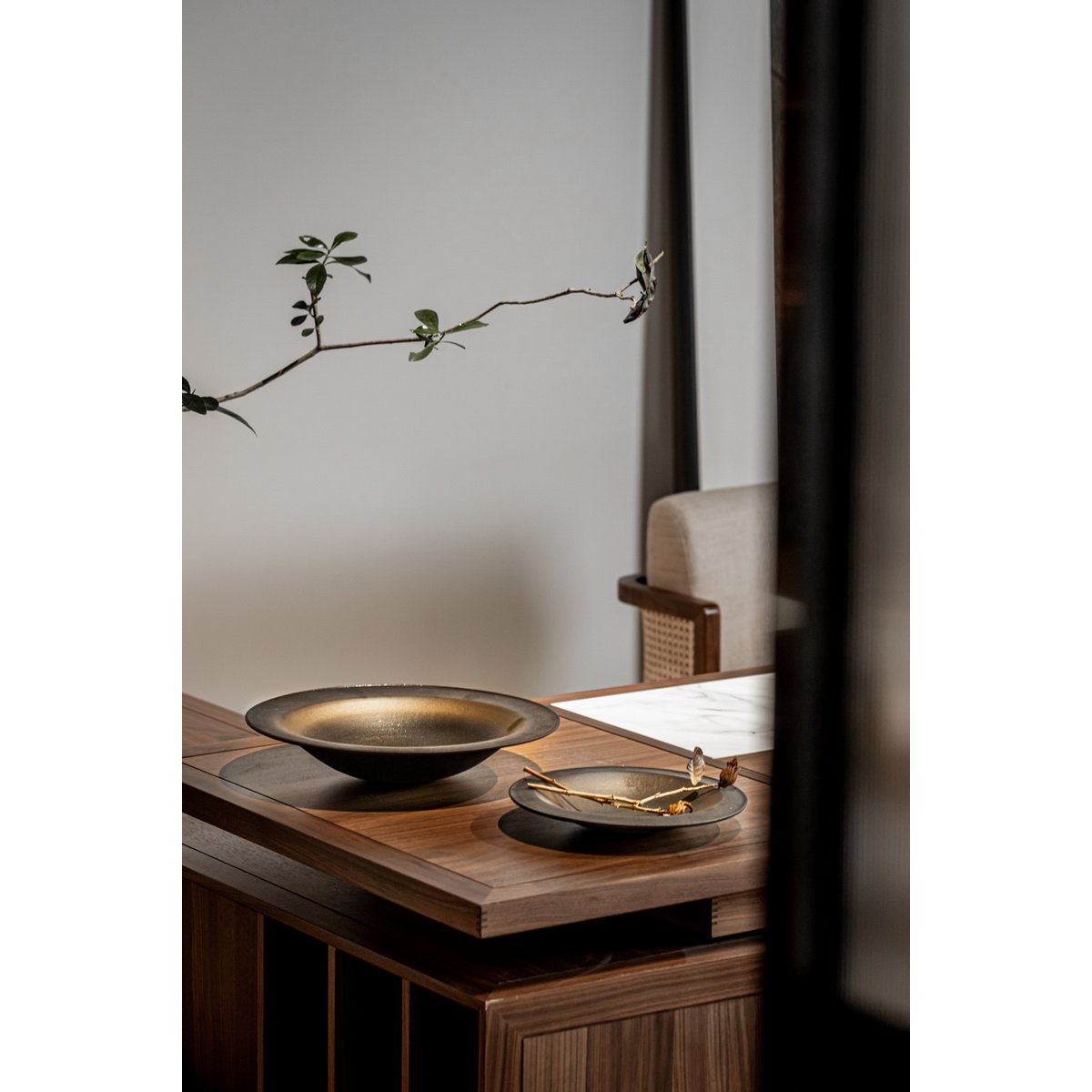 New Modern ceramic large flat bowl East+West, ULF06BB