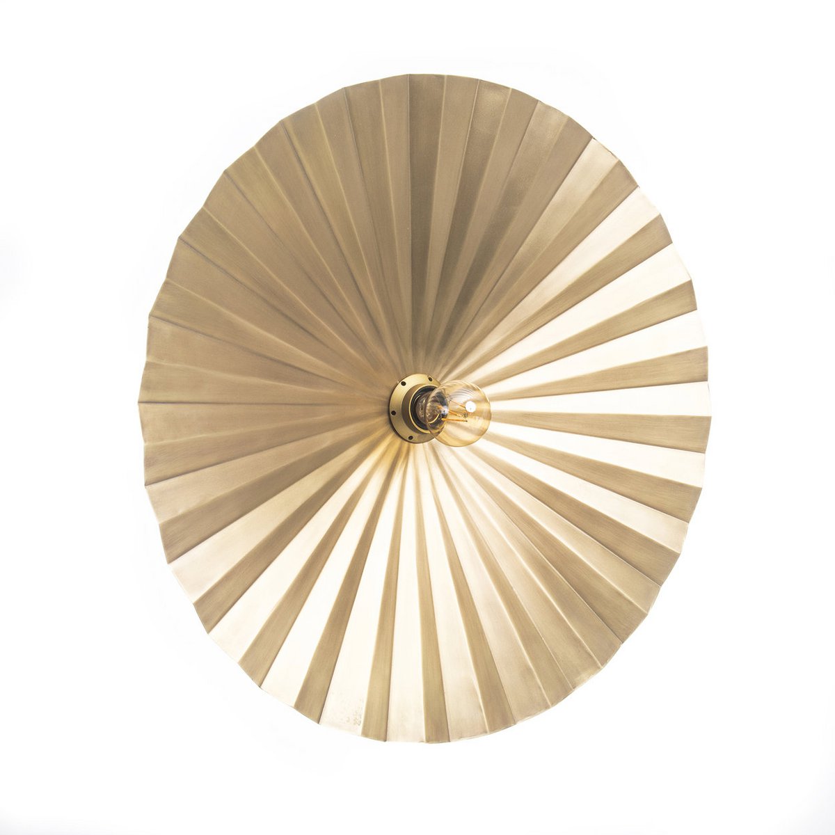 Tsijn Brass Pleated Iron Wall Lamp