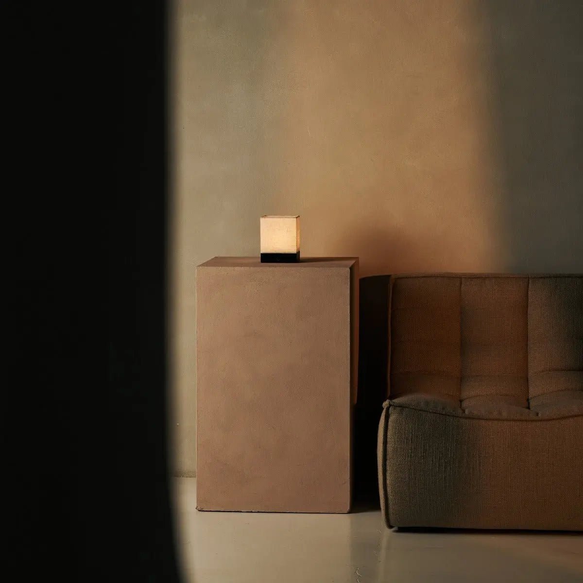 Zano cordless lamp overhead view
