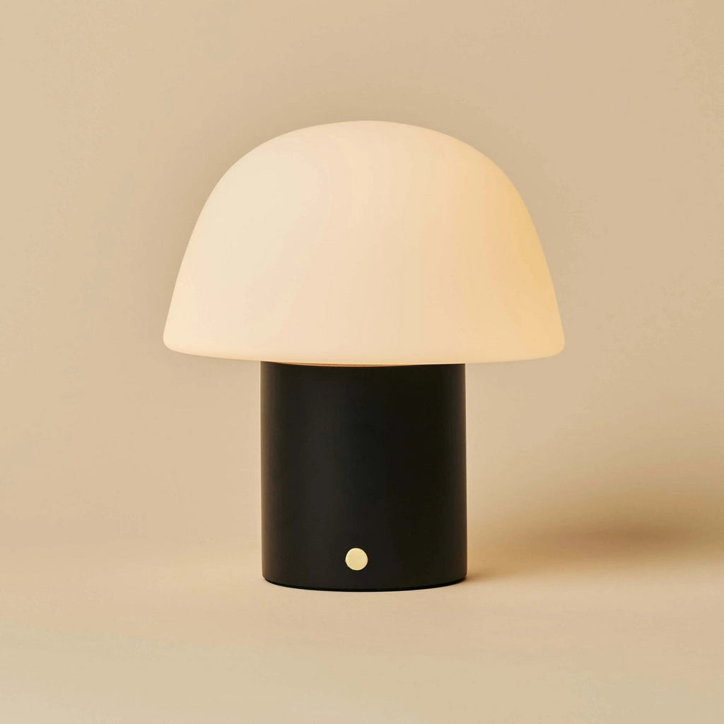 Yannick rechargeable lamp 5000 mAh battery detail