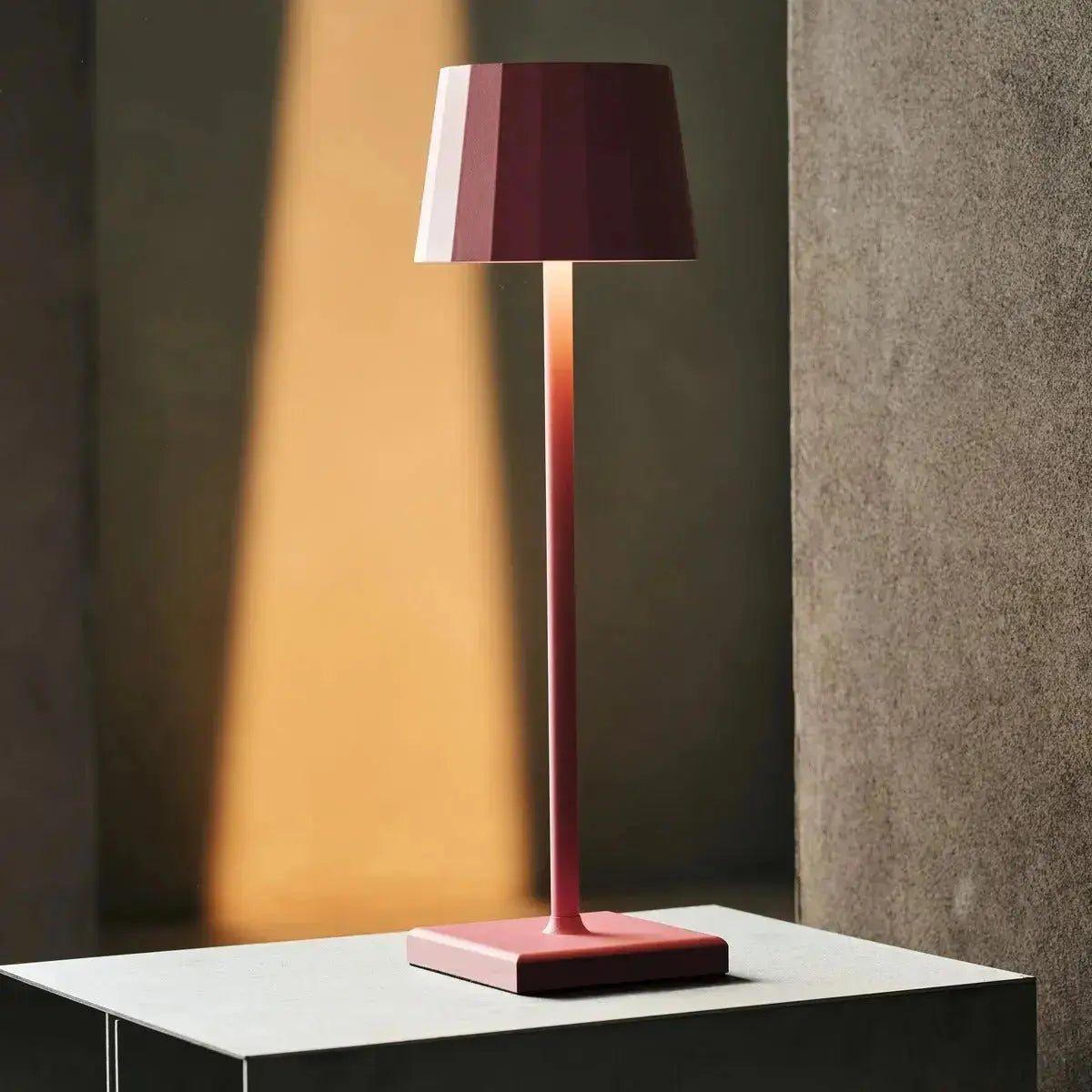 Amstel Dock with Wouter lamps charging