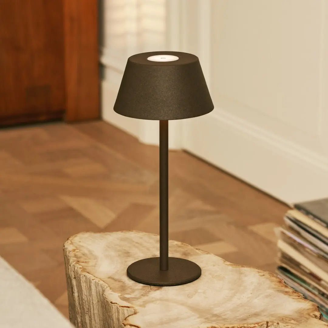 Milou metal lamp detail of touch-dim control