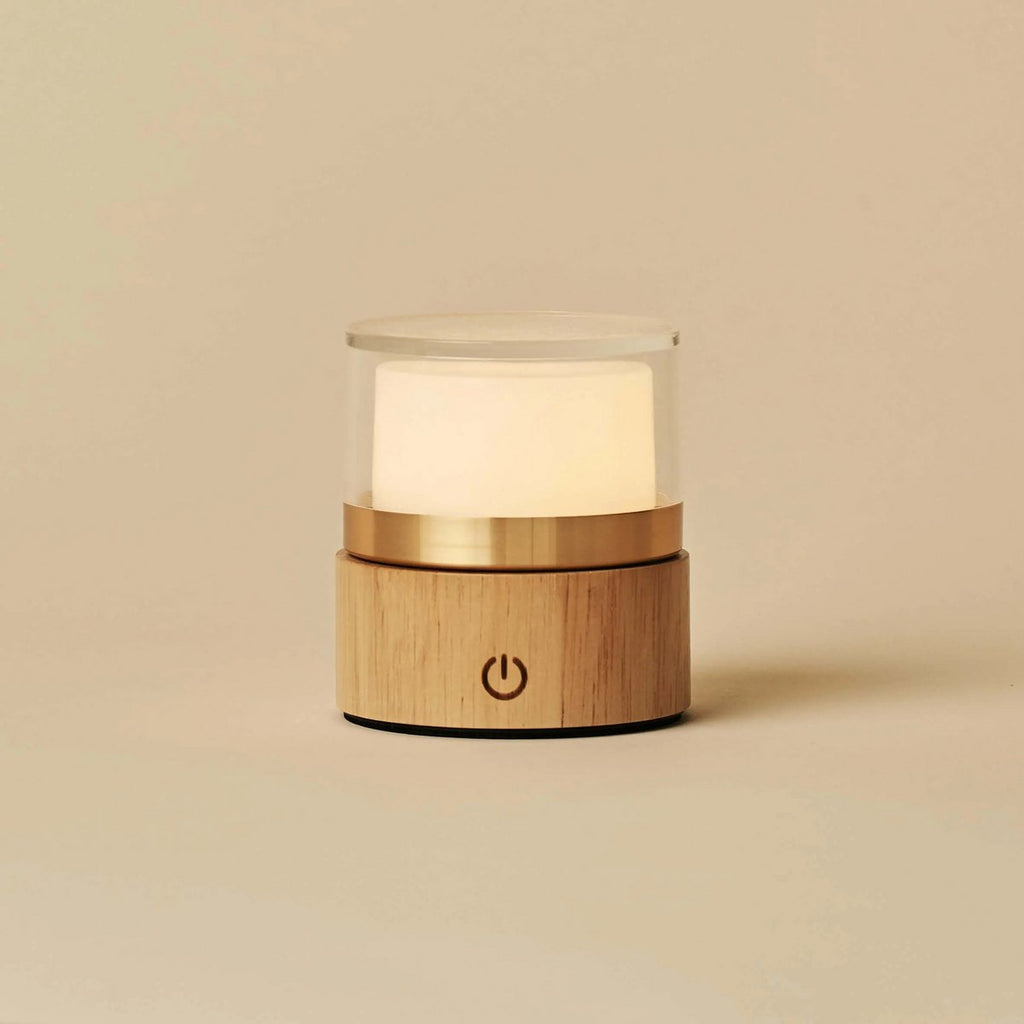 Leo cordless lamp on desk surface