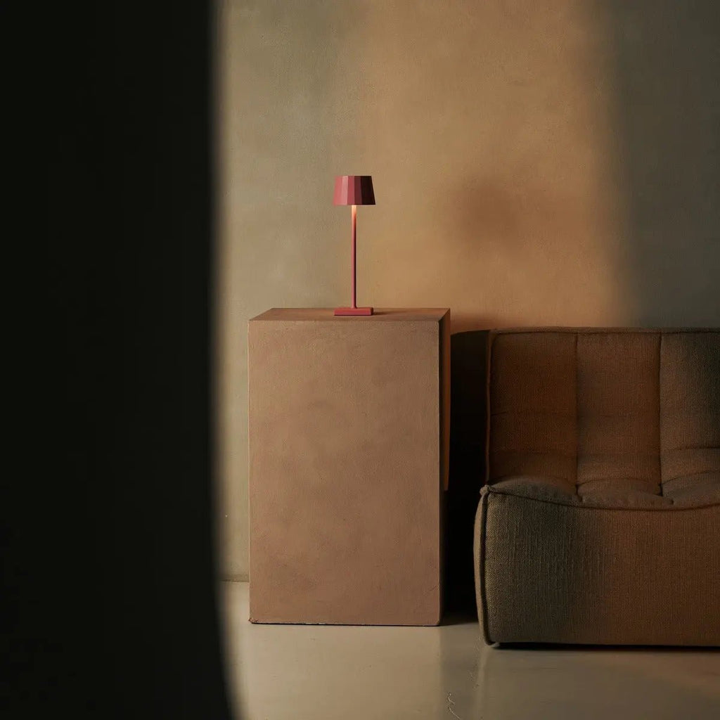 Wouter lamp close-up flamingo pink finish and touch base
