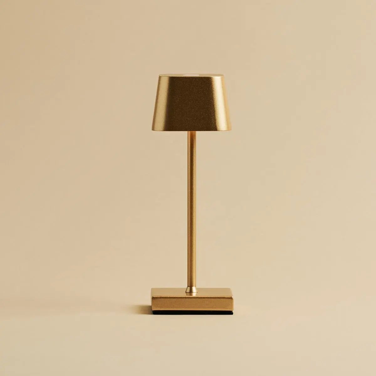 Sarphati gold portable lamp lifestyle kitchen setting