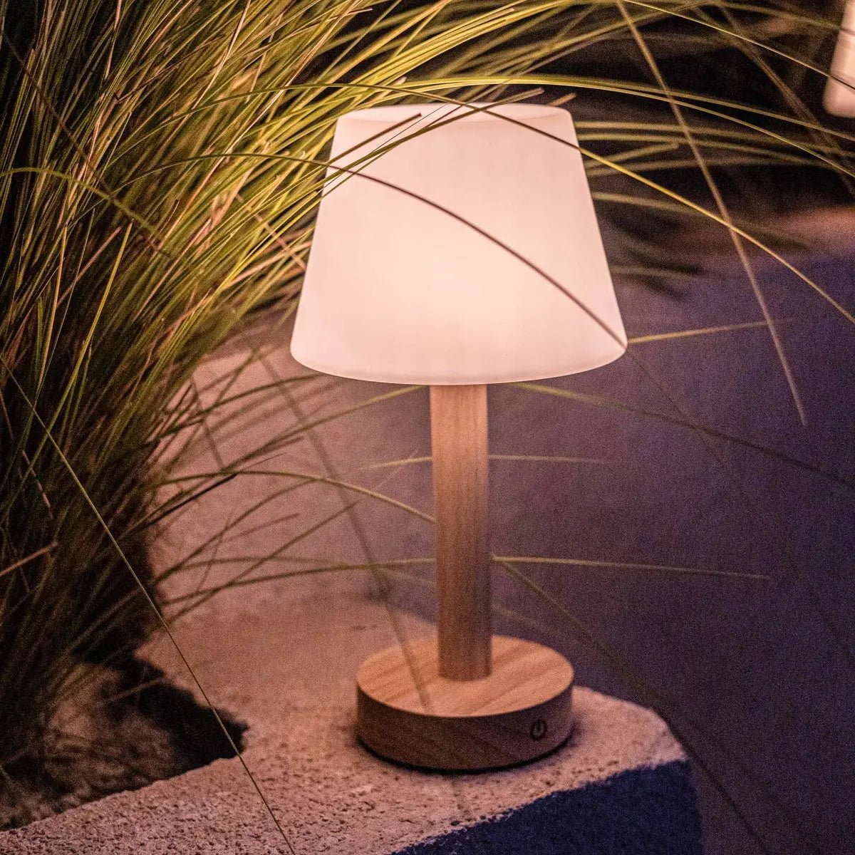 Zoe wood cordless rechargeable table lamp natural rubberwood