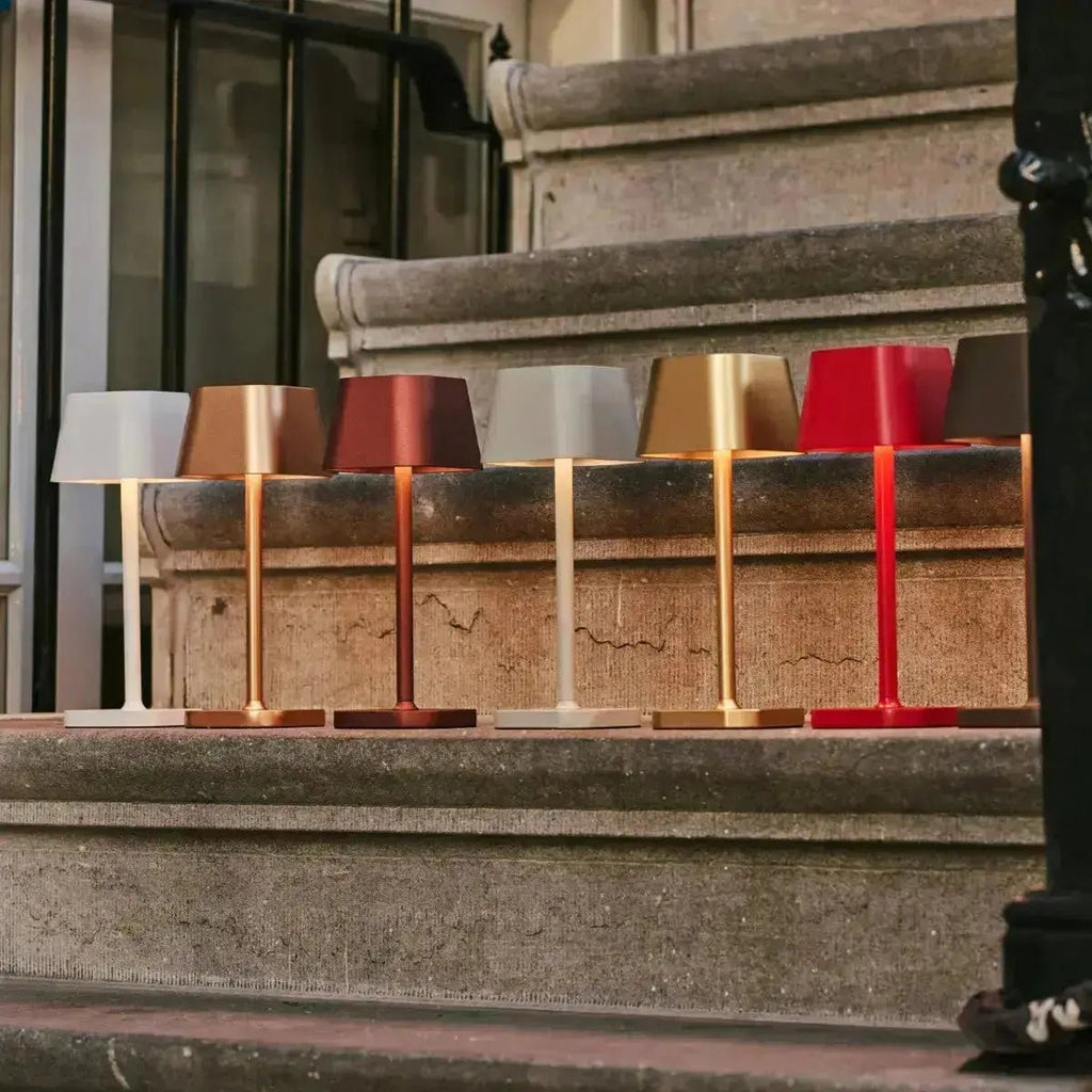 Remi berry red metal lamp 3 light modes detail