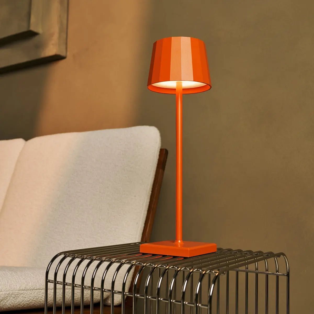 4 Wouter lamps on Amstel Dock for simultaneous charging