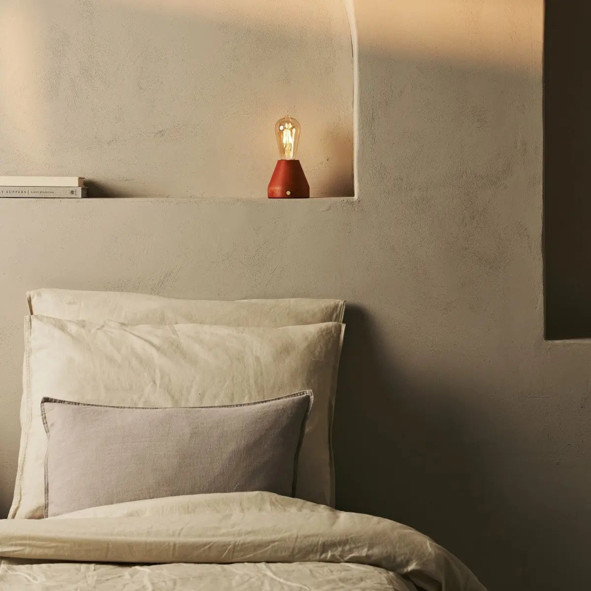Zavi rechargeable lamp glass element warm 2700K glow