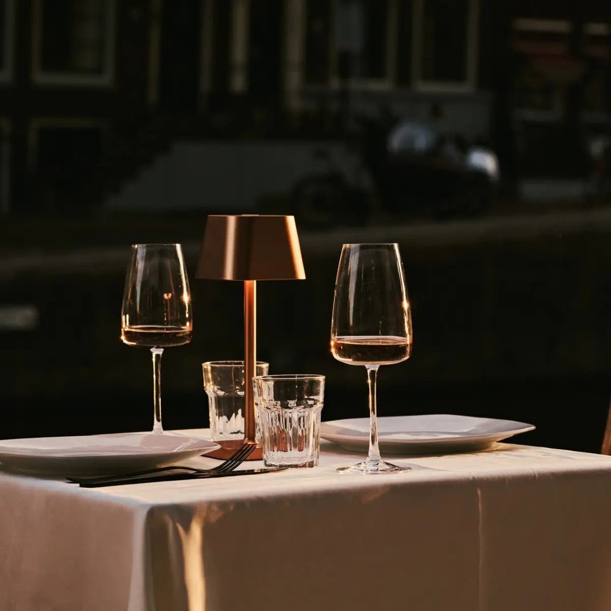 Tove cordless lamp detail of copper metal finish