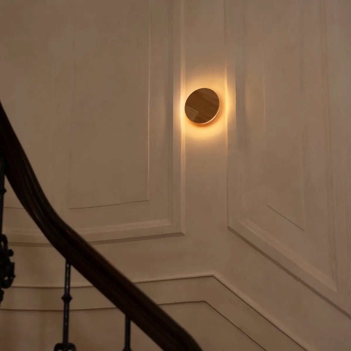Lou Light Brown Rubberwood Cordless Rechargeable Wall Lamp