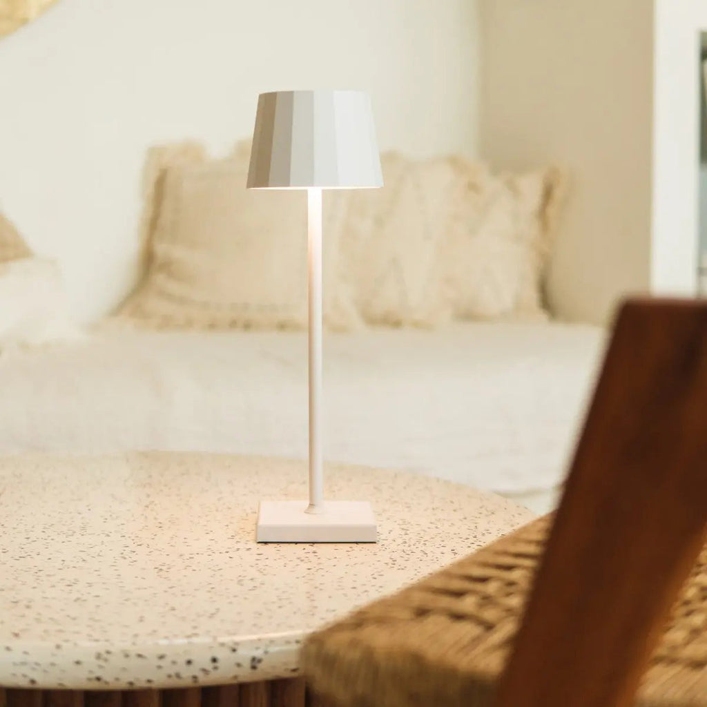William cordless lamp on dining table in ambient light mode