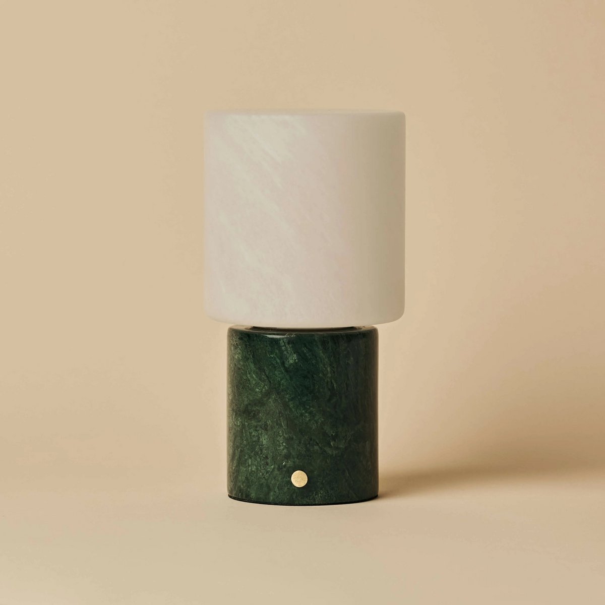Cuyp rechargeable lamp overhead view