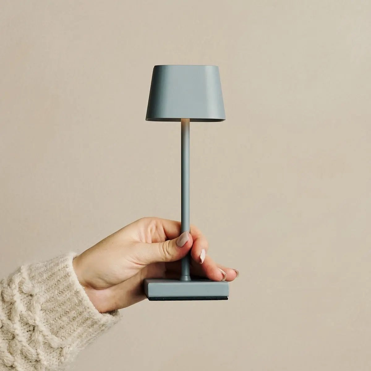 Sarphati mouse grey metal lamp side view showing cylindrical form