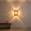 Siri Kit Sisal Wall Lamp in hal op witte pleistermuur